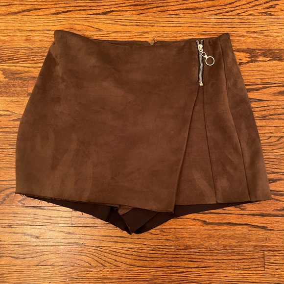 Zara Brown Suede Skort with Zipper Detail - Picture 5 of 7
